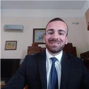 Laureato in scienze della nutrizione e farmacia